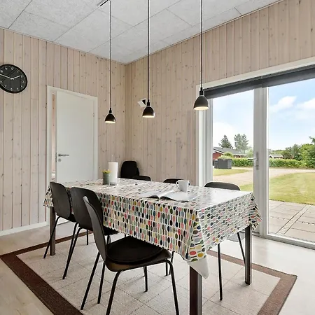 Gorgeous In With Kitchen