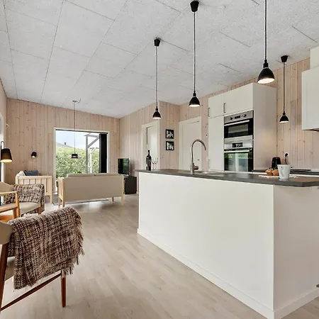Gorgeous In With Kitchen