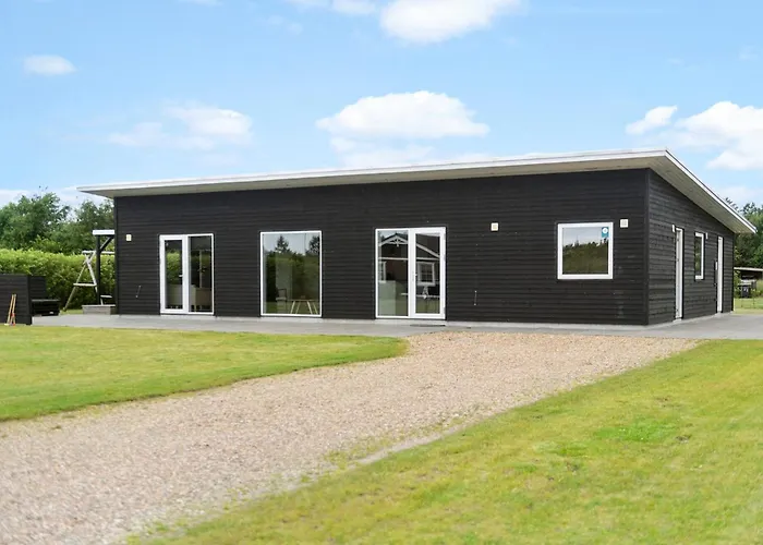 Pet Friendly In With Wifi Holiday home