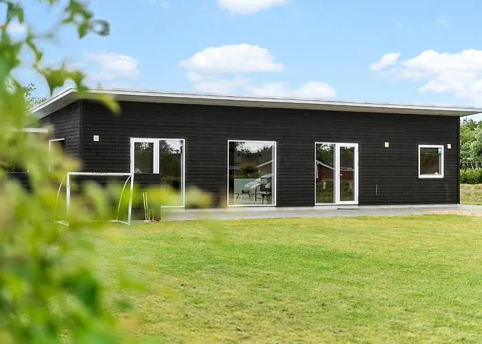 Pet Friendly In With Wifi Holiday home Hemmet