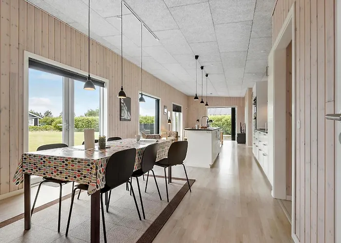 Holiday home Pet Friendly In With Wifi *