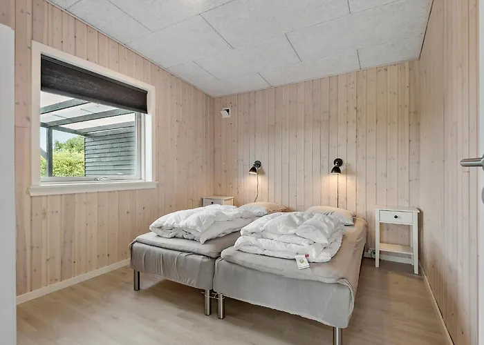 Pet Friendly In With Wifi Holiday home